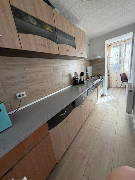 Apartament cu o camera ,strada Eroilor,etajul 1
