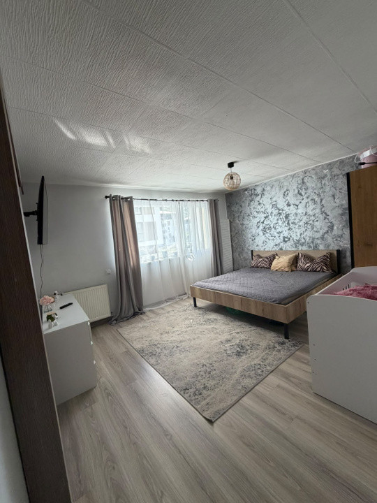 Apartament cu o camera ,strada Eroilor,etajul 1