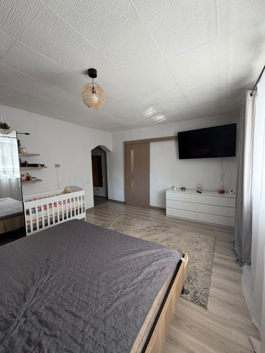 Apartament cu o camera ,strada Eroilor,etajul 1