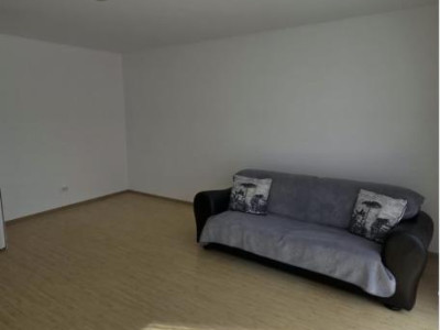 Apartament de 40 mp utili,zona Terra,etaj 2