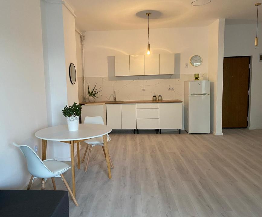 Apartament 2 camere de închiriat | terasa | parcare 