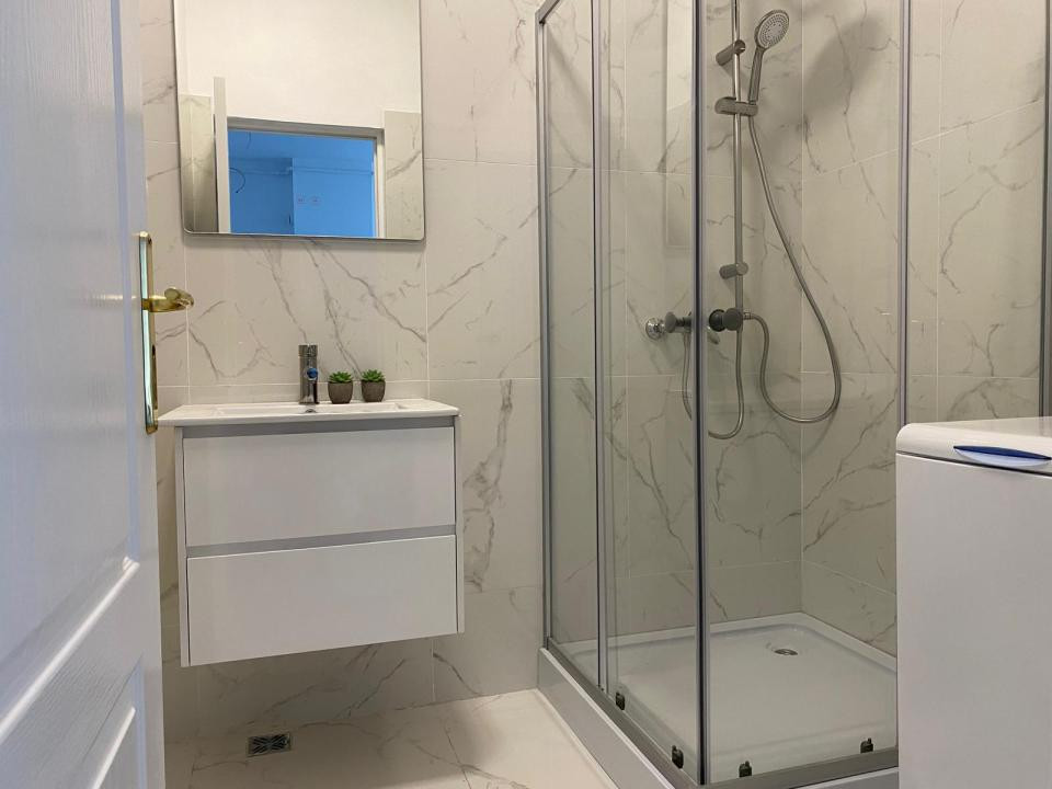 Apartament 2 camere de închiriat | terasa | parcare 