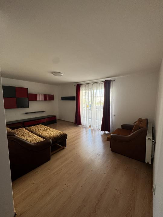 Apartament de închiriat, 2 camere, parcare, zona Terra