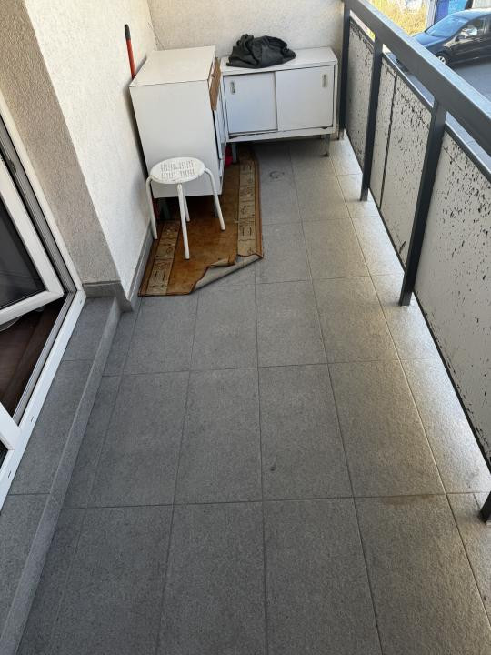 Apartament de închiriat, 2 camere, parcare, zona Terra