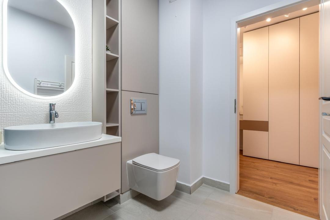 Apartament de 2 camere ultra lux, 50 mp , etaj intermediar, zona Tineretului