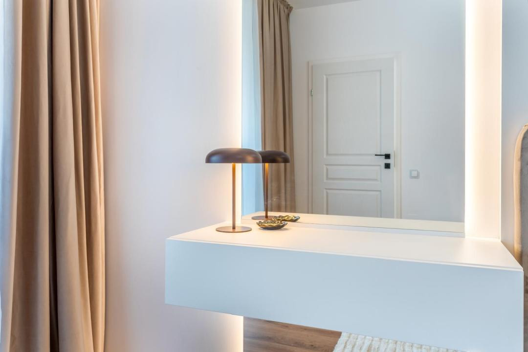 Apartament de 2 camere ultra lux, 50 mp , etaj intermediar, zona Tineretului