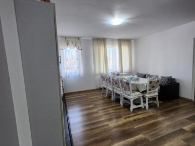 Apartament cu 2 camere, parcare, strada Teilor