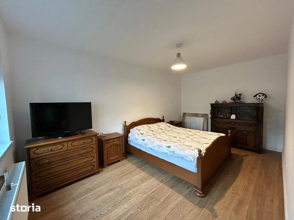 Apartament de 3 camere, 90 mp utili + 2 parcari zona Fagului