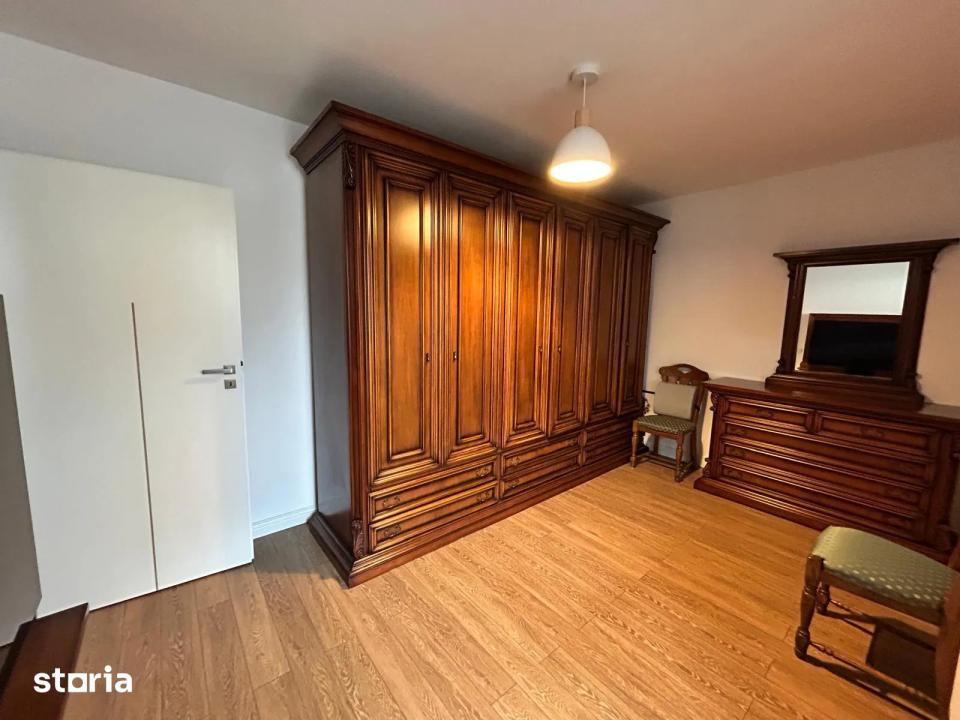 Apartament de 3 camere, 90 mp utili + 2 parcari zona Fagului