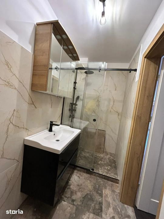 Apartament de 3 camere, 90 mp utili + 2 parcari zona Fagului