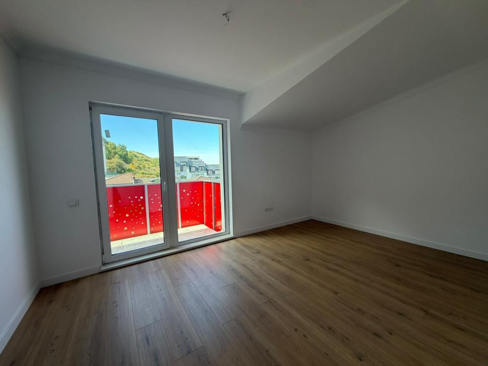 Apartament de vanzare 3 camere, 2 bai si parcare subterana!