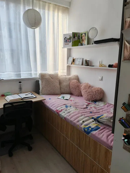 Apartament la etajul 1, balcon, langa VIVO