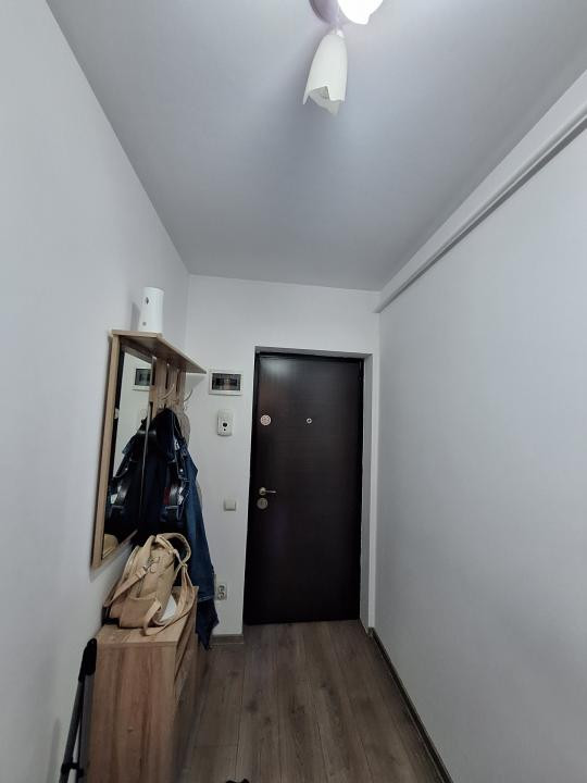 Apartament decomandat, parcare, balcon, zona JYSK, Floresti