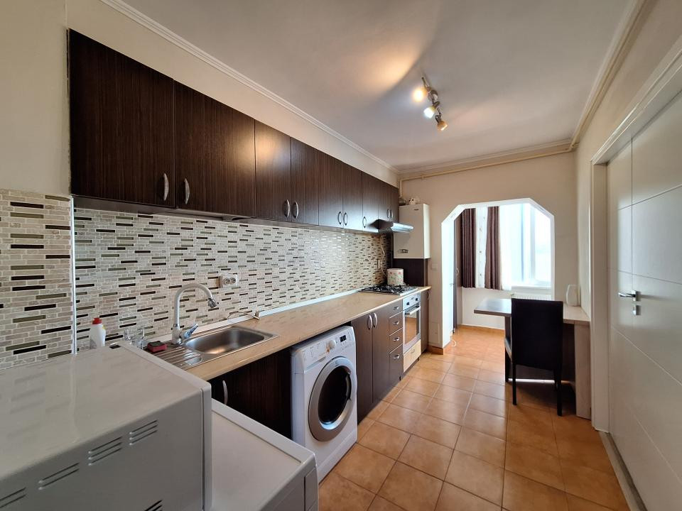 Apartament decomandat, 60 mp, etajul 1, zona Terra 