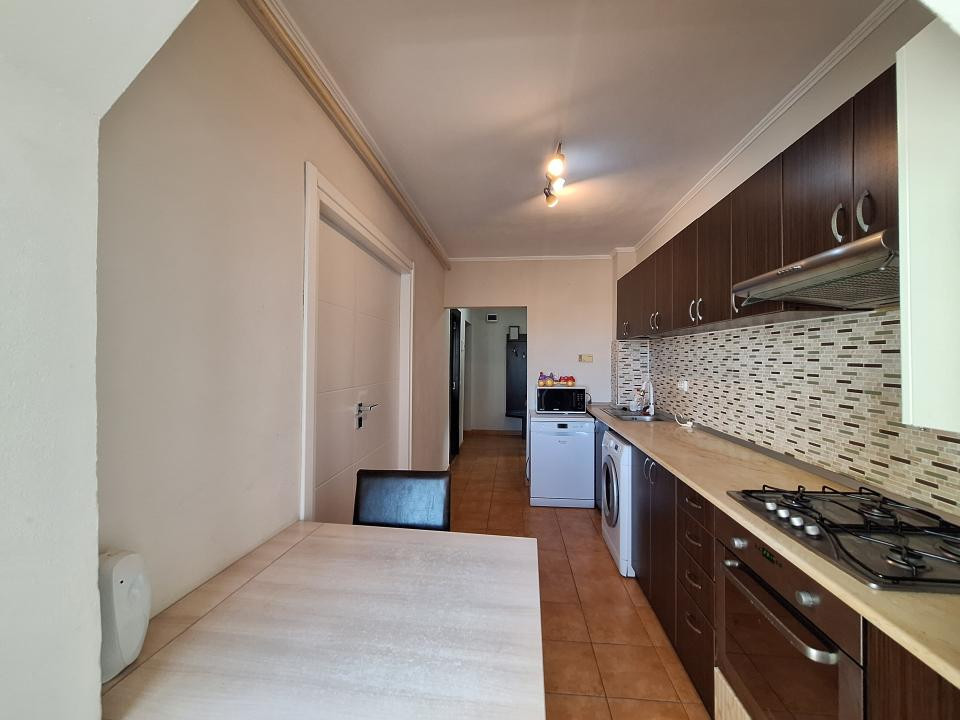 Apartament decomandat, 60 mp, etajul 1, zona Terra 