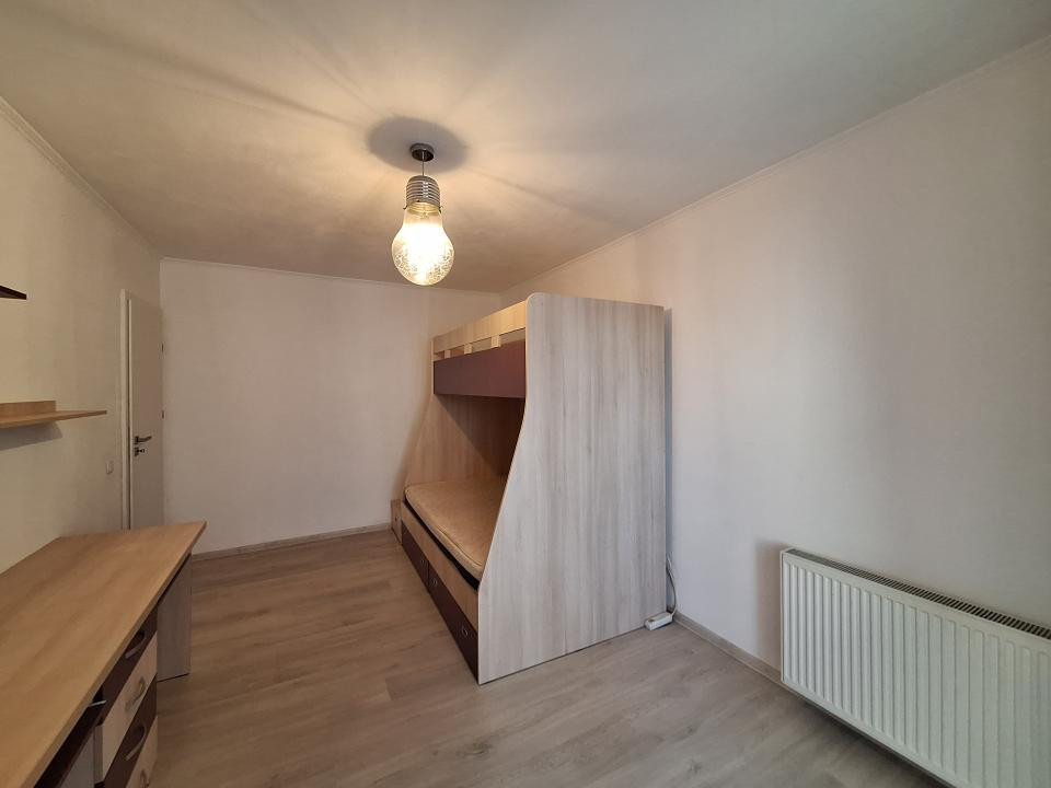 Apartament decomandat, 60 mp, etajul 1, zona Terra 