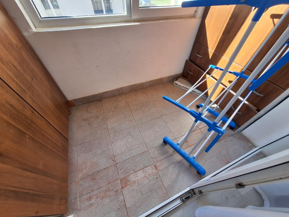 Apartament decomandat, 60 mp, etajul 1, zona Terra 