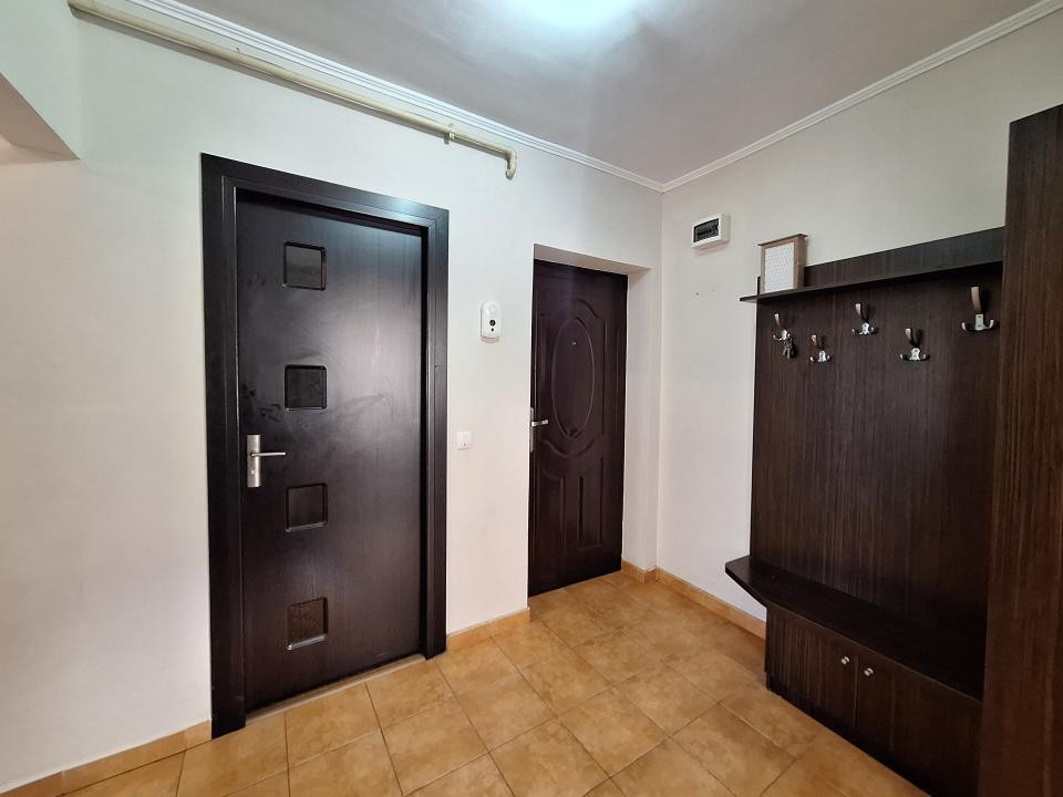 Apartament decomandat, 60 mp, etajul 1, zona Terra 