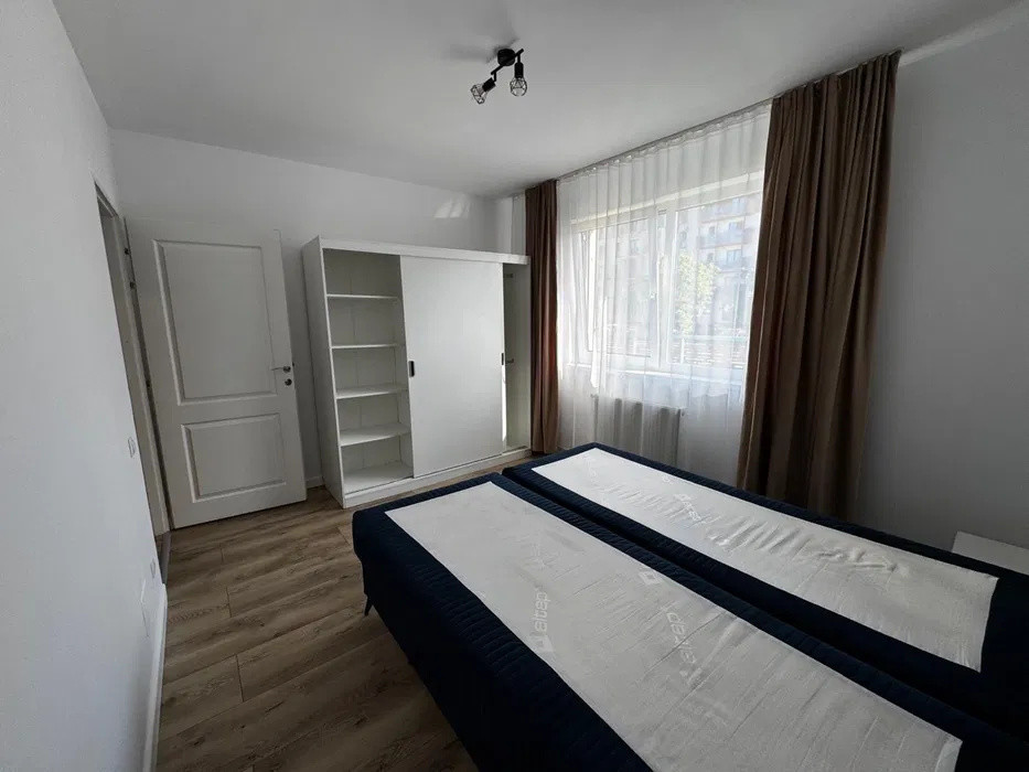 Apartament cu 2 camere, terasa de 36 mp, zona Eroilor
