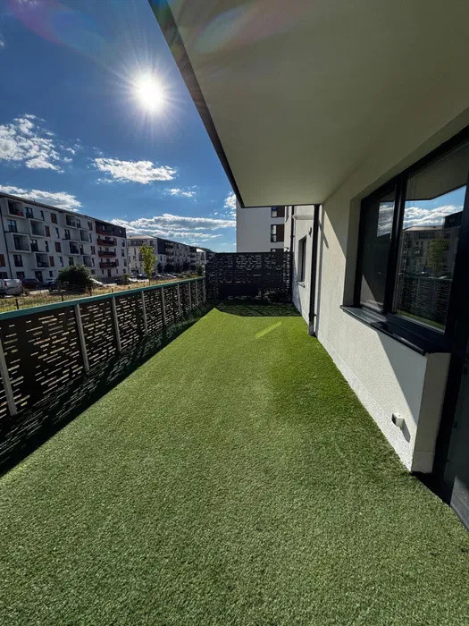 Apartament cu 2 camere, terasa de 36 mp, zona Eroilor