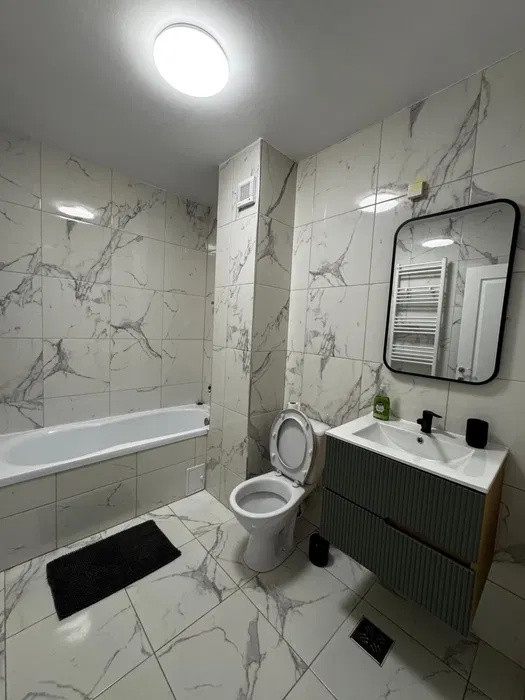 Apartament cu 2 camere, terasa de 36 mp, zona Eroilor