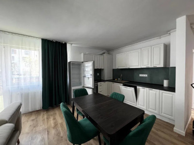 Apartament cu 2 camere, terasa de 36 mp, zona Eroilor