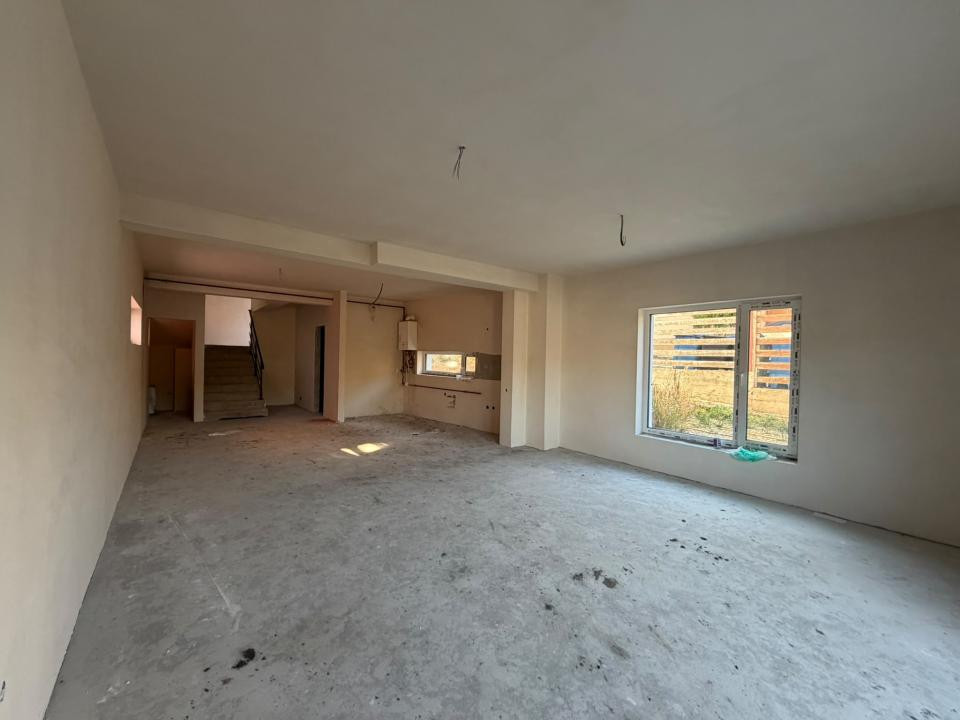 Duplex de vanzare 168 mp utili, 5 camere zona Oasului!