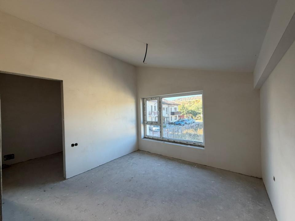 Duplex de vanzare 168 mp utili, 5 camere zona Oasului!