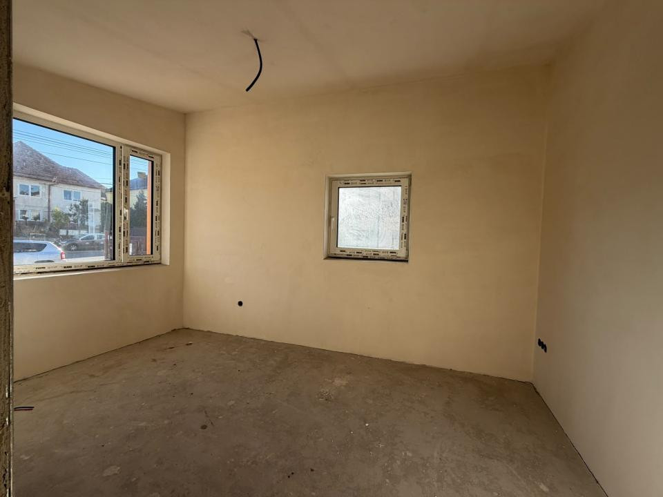 Duplex de vanzare 168 mp utili, 5 camere zona Oasului!
