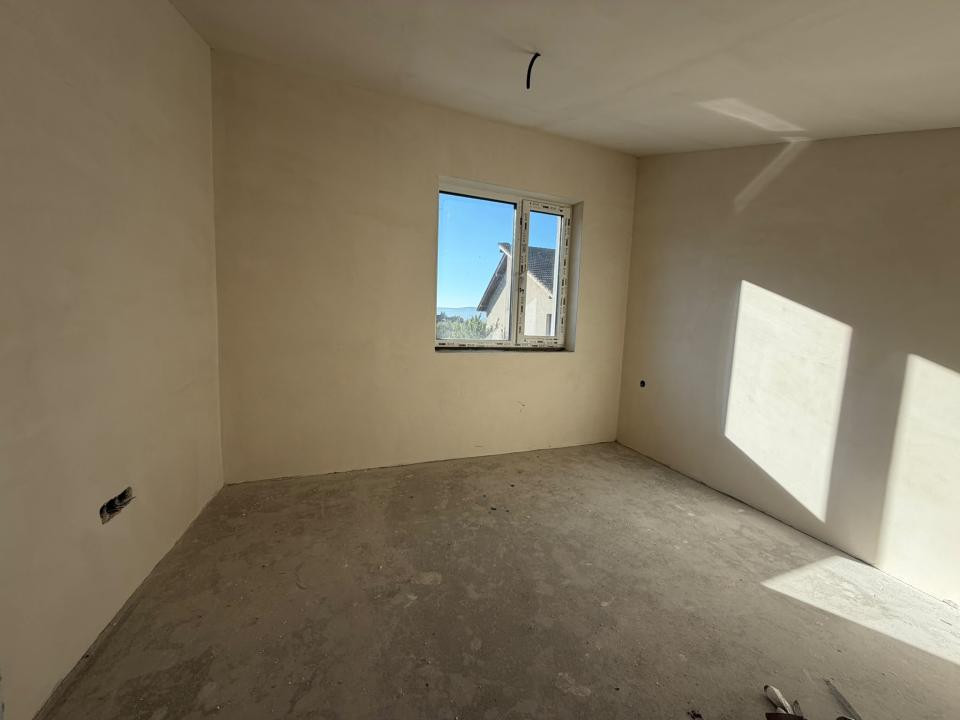 Duplex de vanzare 168 mp utili, 5 camere zona Oasului!