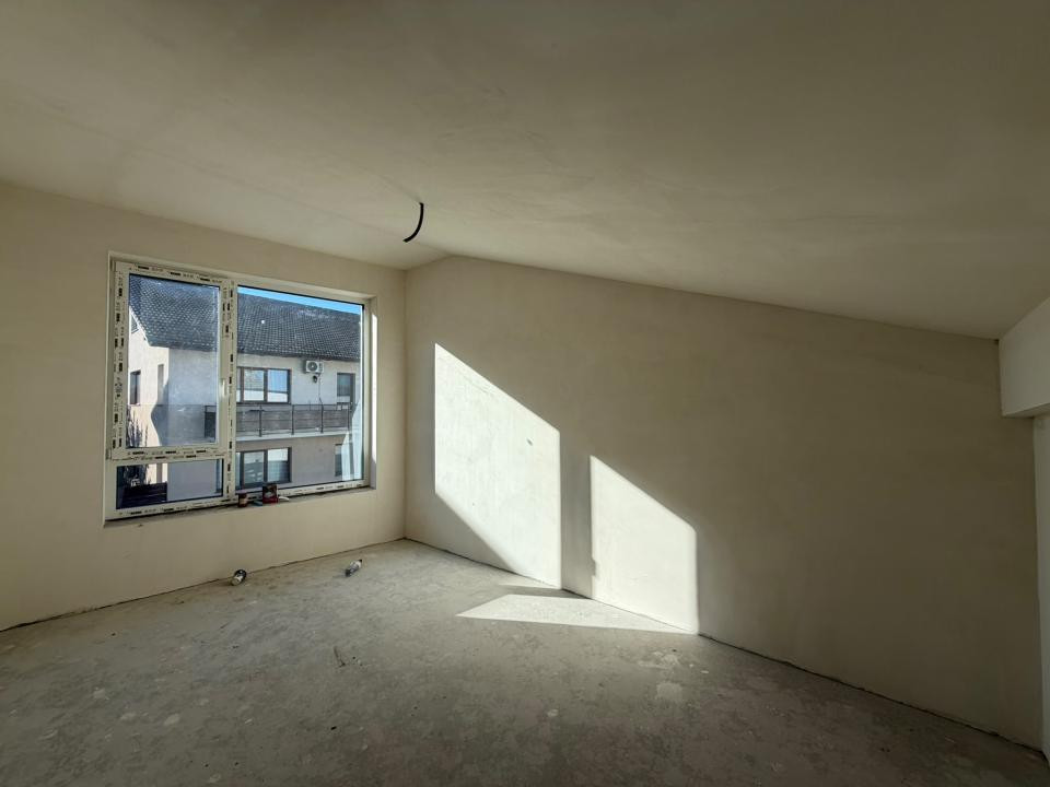 Duplex de vanzare 168 mp utili, 5 camere zona Oasului!