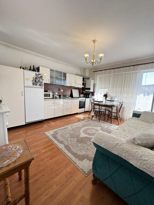 Apartament de 3 camere, 49 mp, Finisat, Zona Petrom Baciu