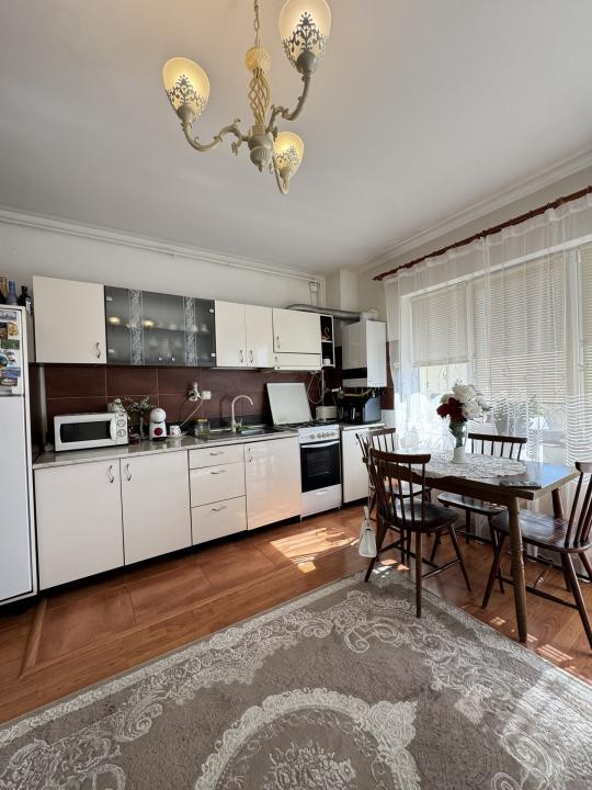 Apartament de 3 camere, 49 mp, Finisat, Zona Petrom Baciu