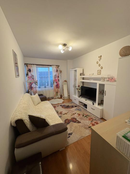 Apartament de 3 camere, 49 mp, Finisat, Zona Petrom Baciu