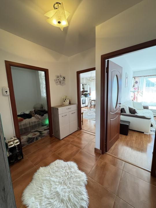 Apartament de 3 camere, 49 mp, Finisat, Zona Petrom Baciu