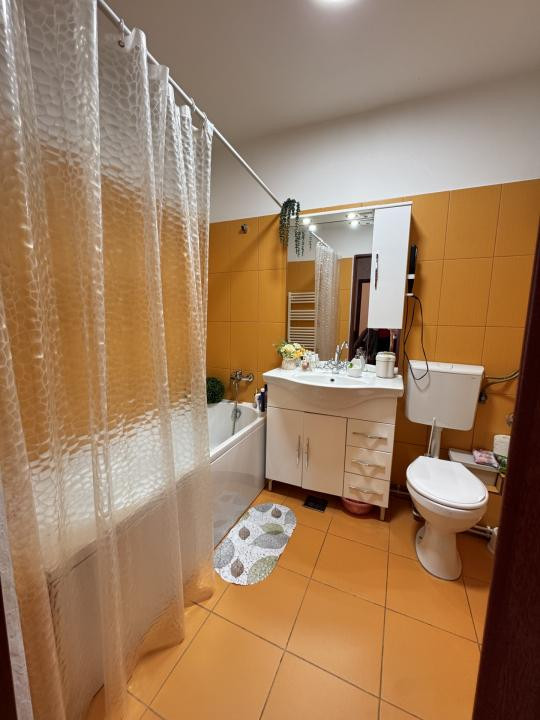 Apartament de 3 camere, 49 mp, Finisat, Zona Petrom Baciu