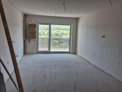 Apartament 2 camere, 53.5 mp, semifinisat, terasa  mp, zona Soporului
