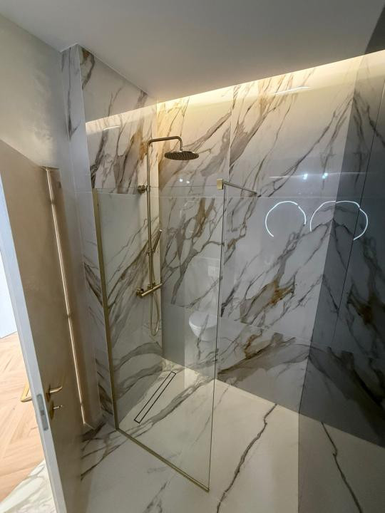 Penthouse - 84 mp utili - 3 camere - 3 bai - zona Sopor