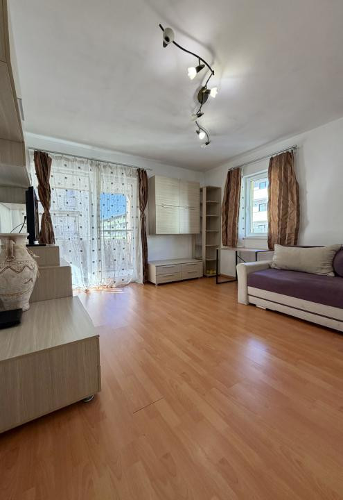 Apartament cu 2 camere decomandate, terasa de 34 mp , etaj 2