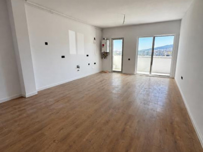 Apartament de 2 camere, 52 mp, Finisat, Zona Eroilor
