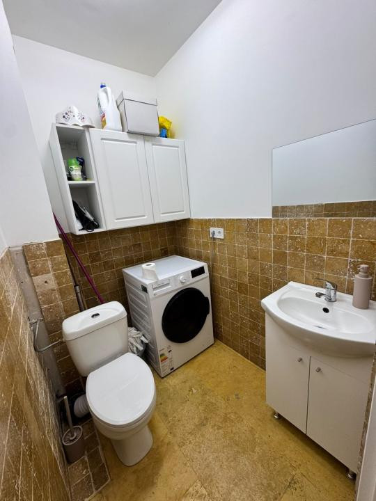 Apartament cu 3 camere, 2 bai, parcare, 2 balcoane, zona Stejarului 