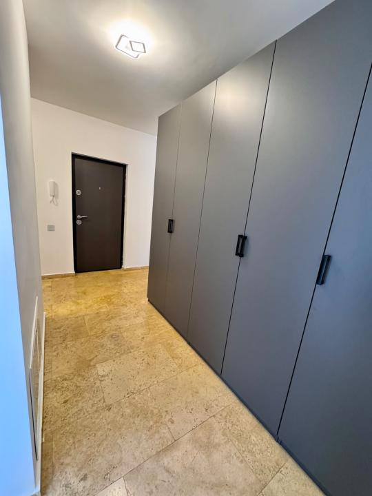 Apartament cu 3 camere, 2 bai, parcare, 2 balcoane, zona Stejarului 
