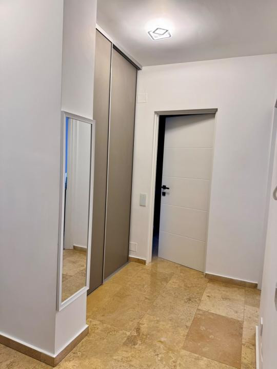 Apartament cu 3 camere, 2 bai, parcare, 2 balcoane, zona Stejarului 