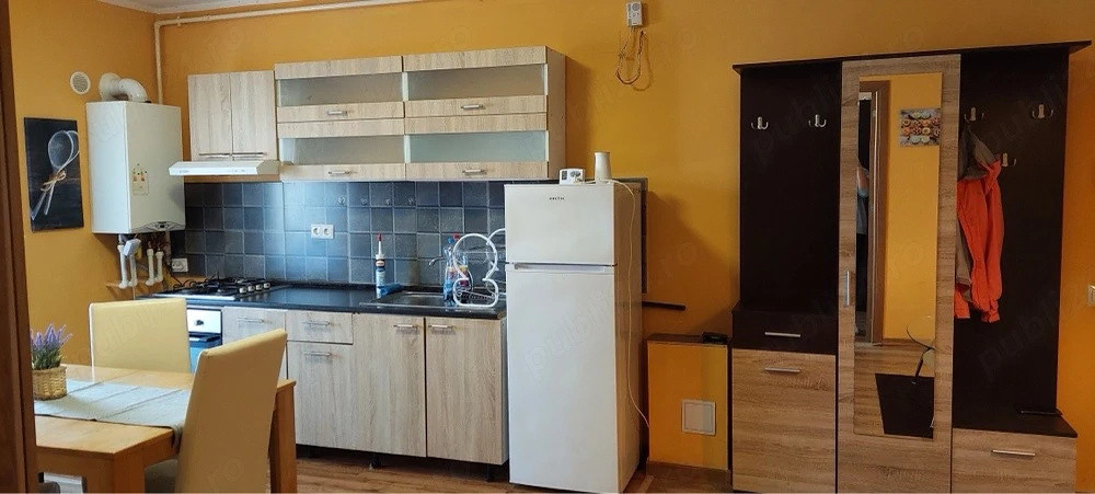 Apartament cu 2 camere, 47 mp, balcon, zona Eroilor 