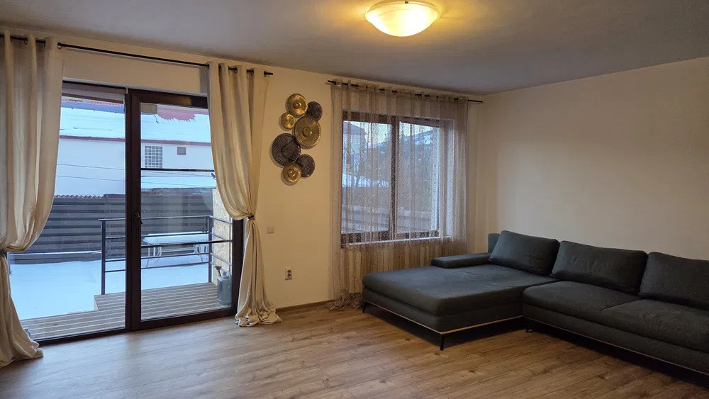 Duplex de inchiriat, 5 camere langa parcul Poligon din Floresti!