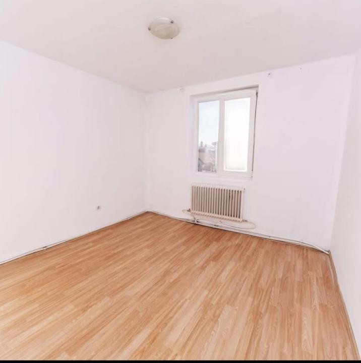 Apartament de vanzare 3 camere zona Gheorghe Doja!