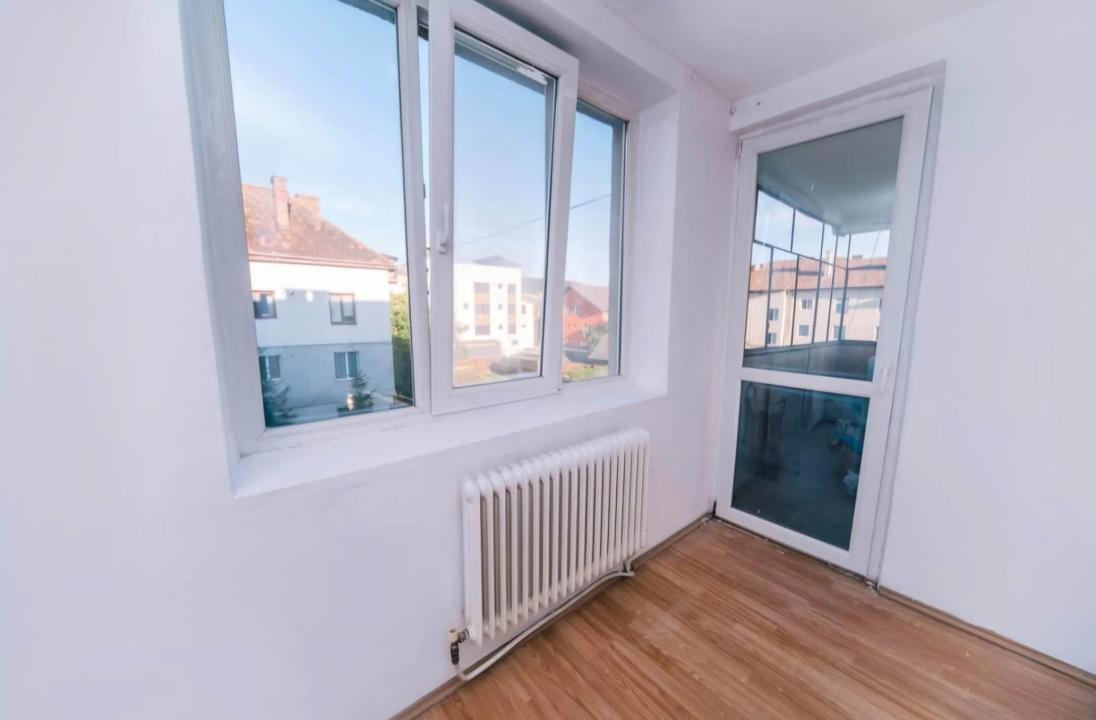 Apartament de vanzare 3 camere zona Gheorghe Doja!