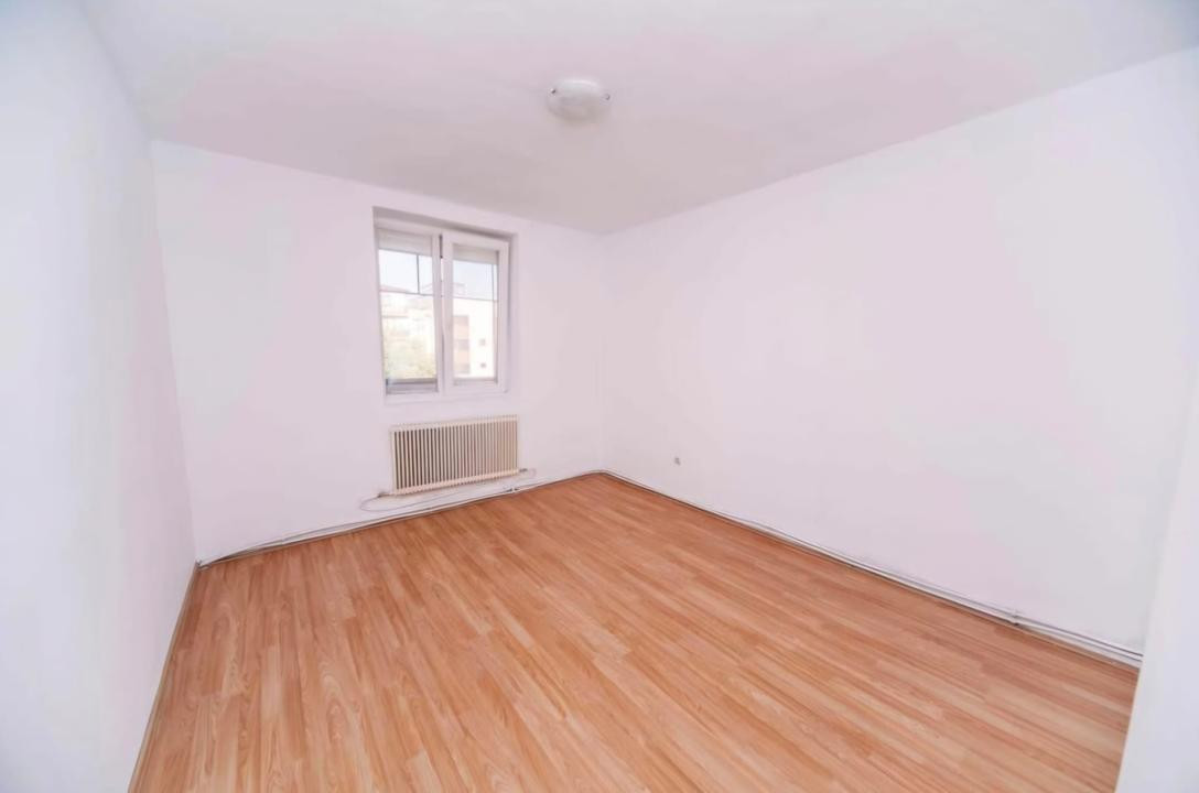 Apartament de vanzare 3 camere zona Gheorghe Doja!