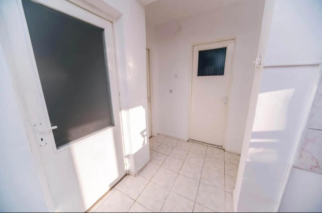 Apartament de vanzare 3 camere zona Gheorghe Doja!