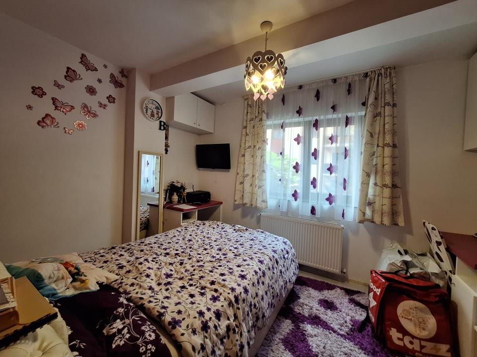 Apartament cu 3 camere, gradina, parcare, zona Stejarului 